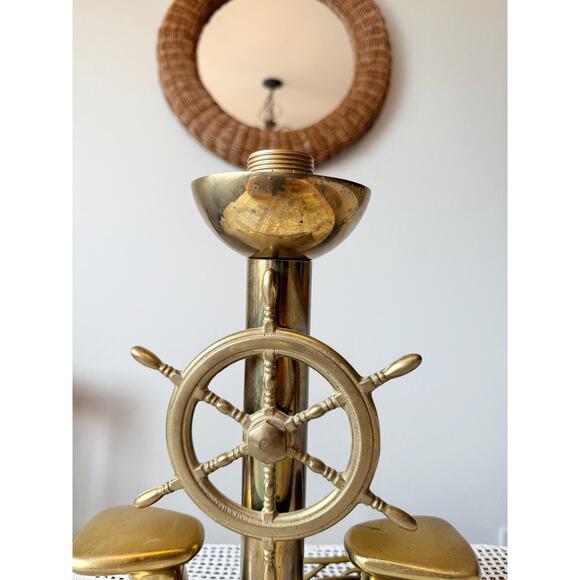 Italian Foresti and Suardi Captain's Boat Anchor Lamp - Solid Brass & Teak Wood - Picture 4 of 7